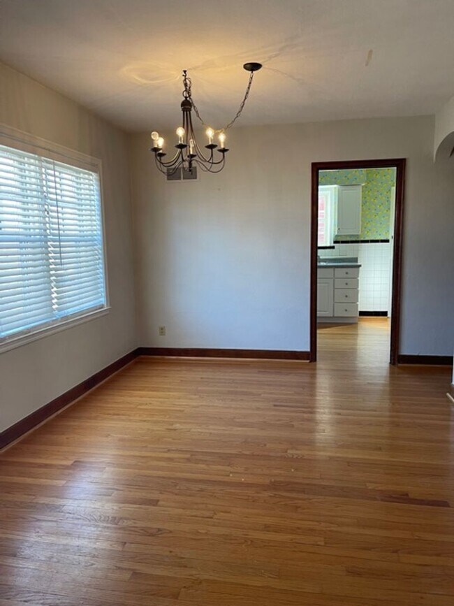 Building Photo - Quaint Rockhill Home in Private Cul-de-Sac!