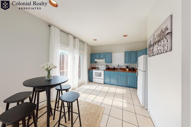 Building Photo - 21 Highgate St