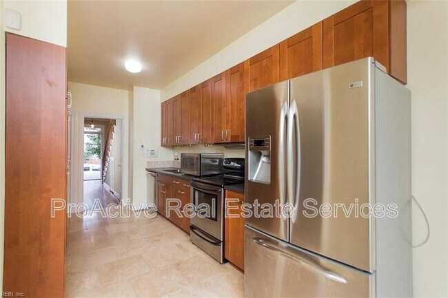 Foto del edificio - 431 W Princess Anne Rd