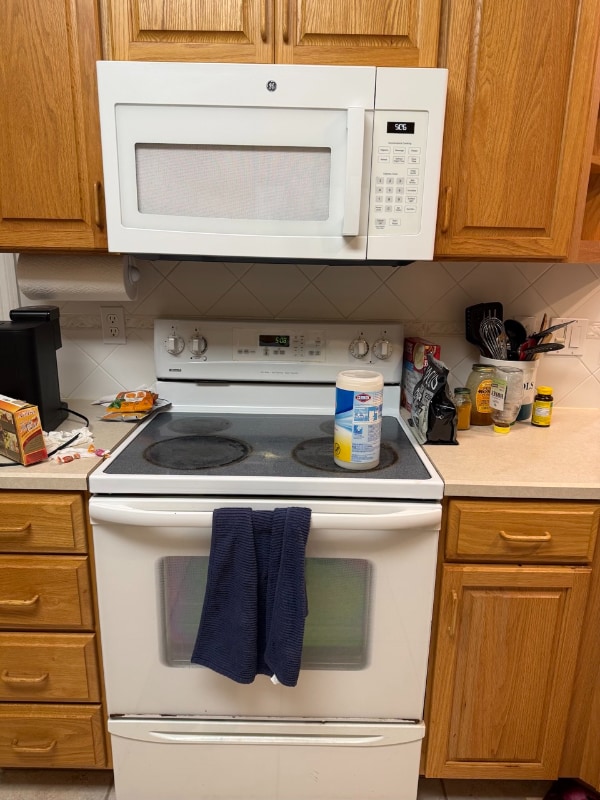 Building Photo - 808 Lark St