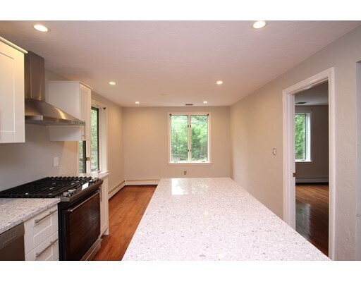 Building Photo - 539 Worcester St