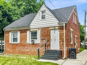 Building Photo - 19609 Cherokee Ave