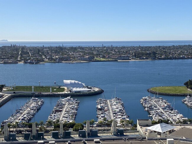 Foto del edificio - 200 Harbor Dr