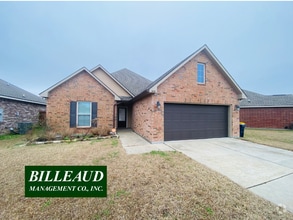 Building Photo - 503 Elwick Dr