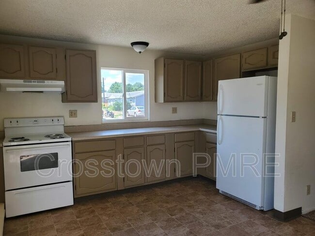 Building Photo - 914 Cortez Ct