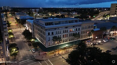 Building Photo - 301 E Bay St