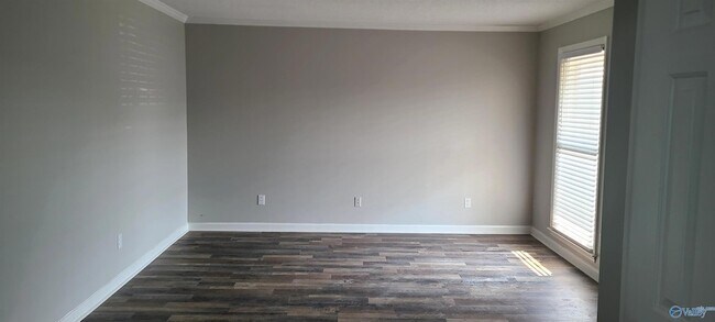Foto del edificio - 6218 Robinhood Ln NW