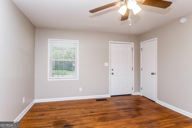 Building Photo - 6490 Port a Prince Dr