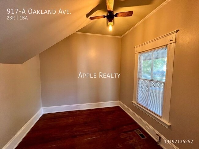 Building Photo - 917 Oakland Ave