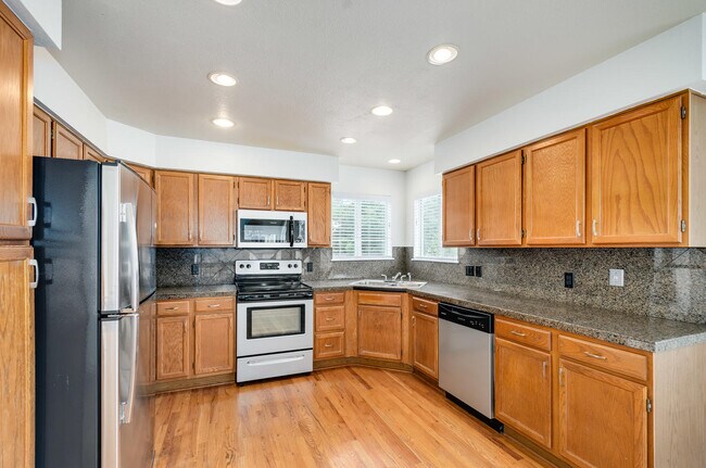 Foto del edificio - 1350 Knollwood Way