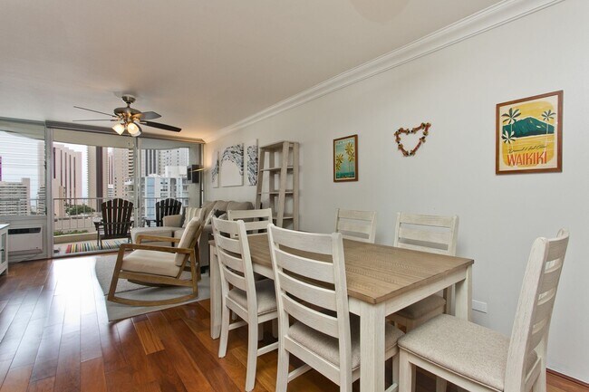 Building Photo - Fully furnished - Oceanview - Beautiful 2bedroom condo in Waikiki