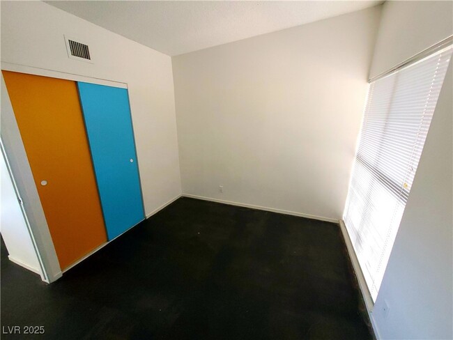 Foto del edificio - 3124 Burnham Ave