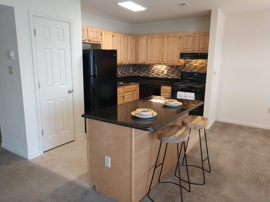 Photo inspiration: Visual Reference: Apartments For Rent With High Ceilings Near North Shore