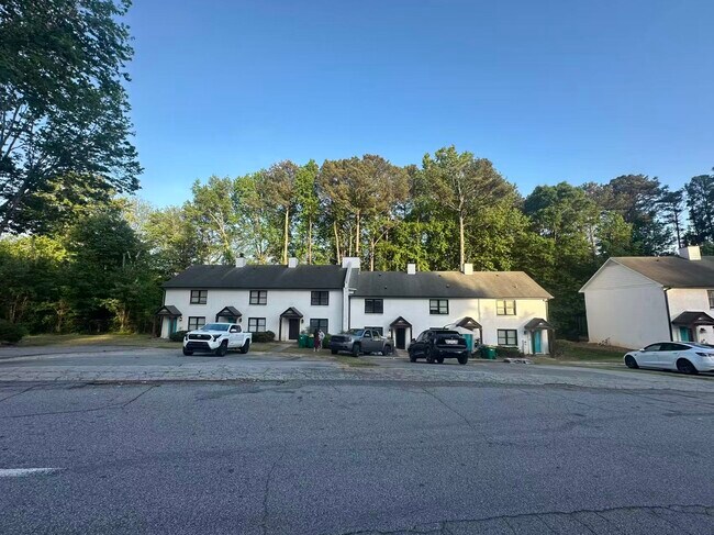 Foto del edificio - 826 Burns Walk Ct NW