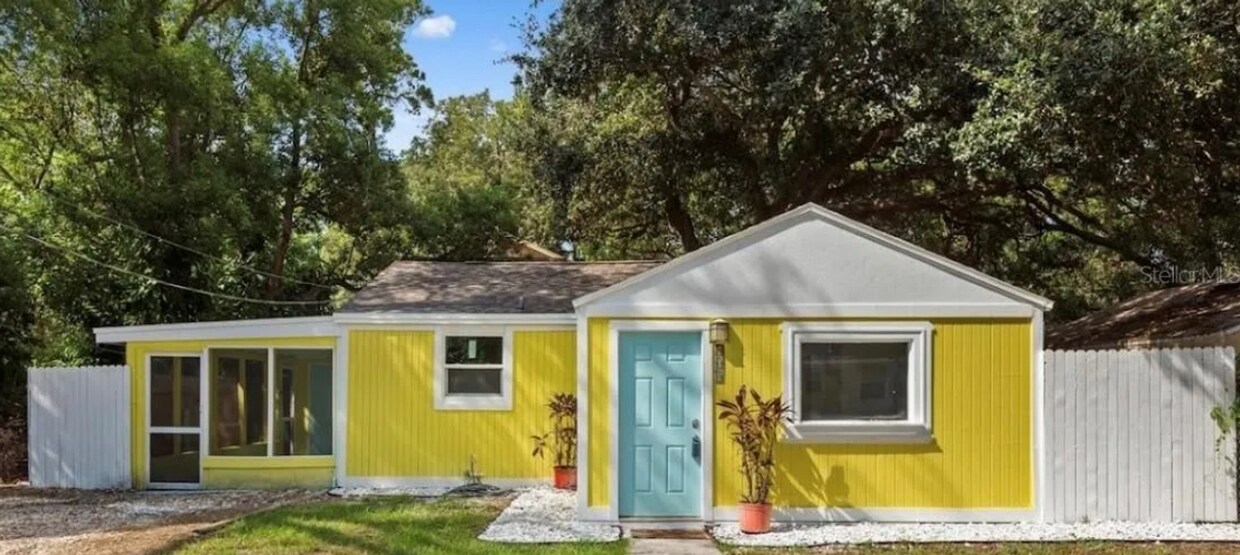 Foto principal - 2/1 home in downtown Clearwater