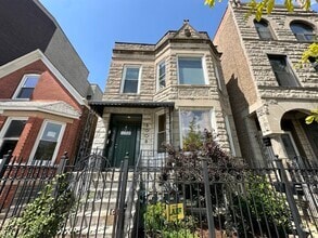 Building Photo - 3008 W Fullerton Ave