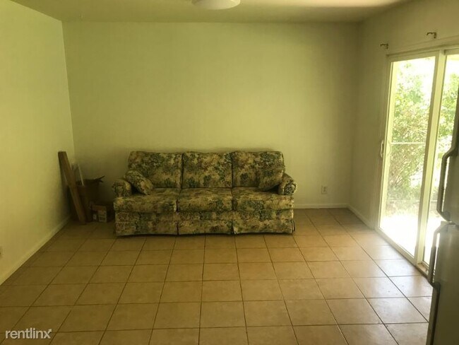 Building Photo - 5 br, 3 bath House - 1509 Brentwood Dr