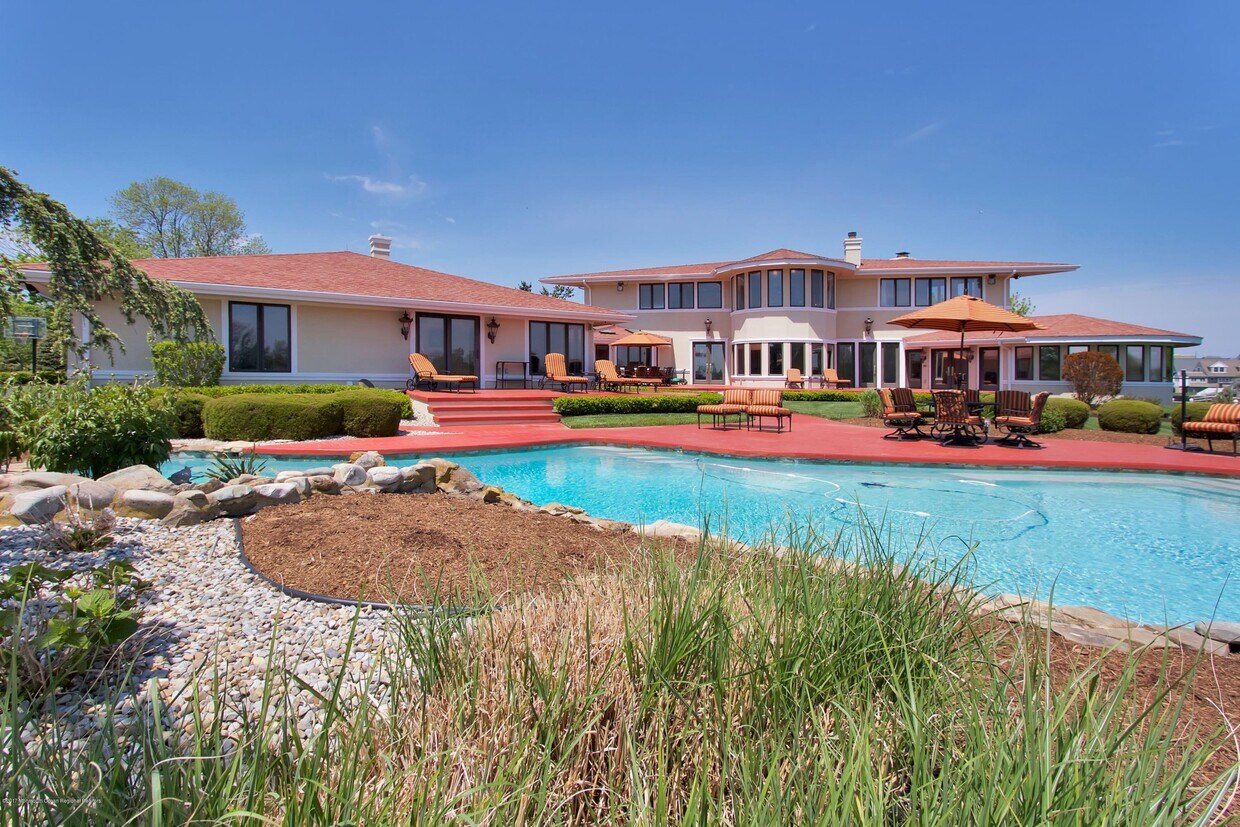 Foto principal - 17 Oyster Bay Dr