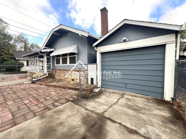 Building Photo - 2974 32nd St