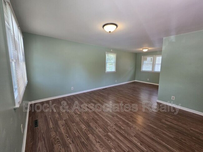 Foto del edificio - 700 Bluford St