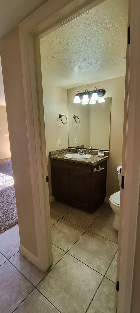 Building Photo - 3 bedroom 2.5 bath in Cedar Park right by IHC hospital. Built in 2008