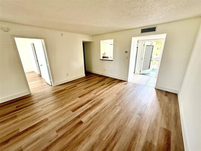Foto del edificio - 7301 NW 18th St