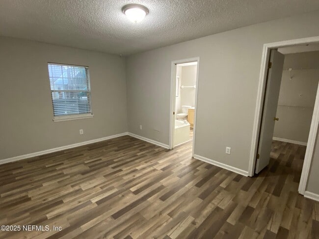 Building Photo - 421 Filmore Dr