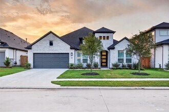 Building Photo - 9407 Sweet Palm St