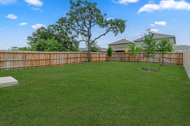 Foto del edificio - 4 bd/2 ba available NOW!! Wiseman/Talley F...
