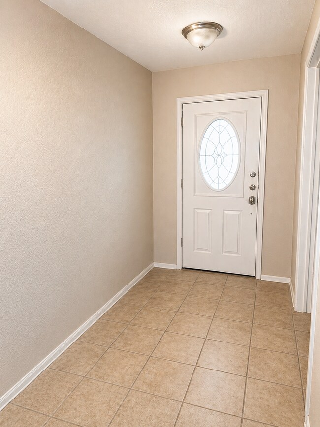 Foto del edificio - AVAILABLE MID JUNE; APPLY TODAY ON OUR WEBSITE!!!