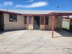 Building Photo - 3012 S Mountain Vista St