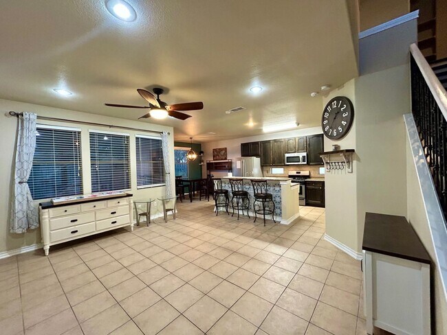 Foto del edificio - 9813 Sandhill Dr