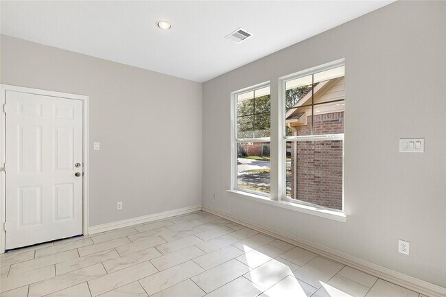 Foto del edificio - 7638 Bronze Trail Dr