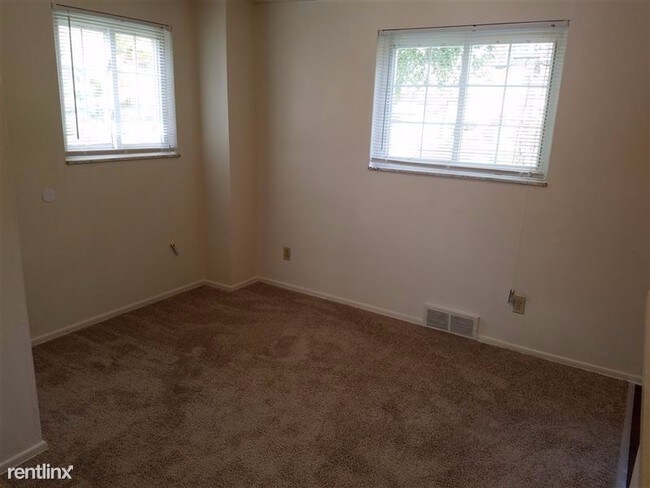 Foto del edificio - 384 Chapel Pl