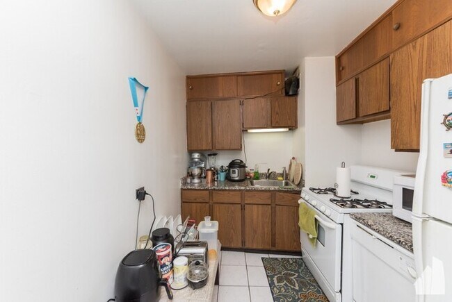 Foto del edificio - Vintage 1B 1B condo on the Gold Coast with...