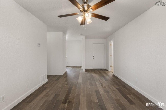 Foto del edificio - 4717 Bonny Dr