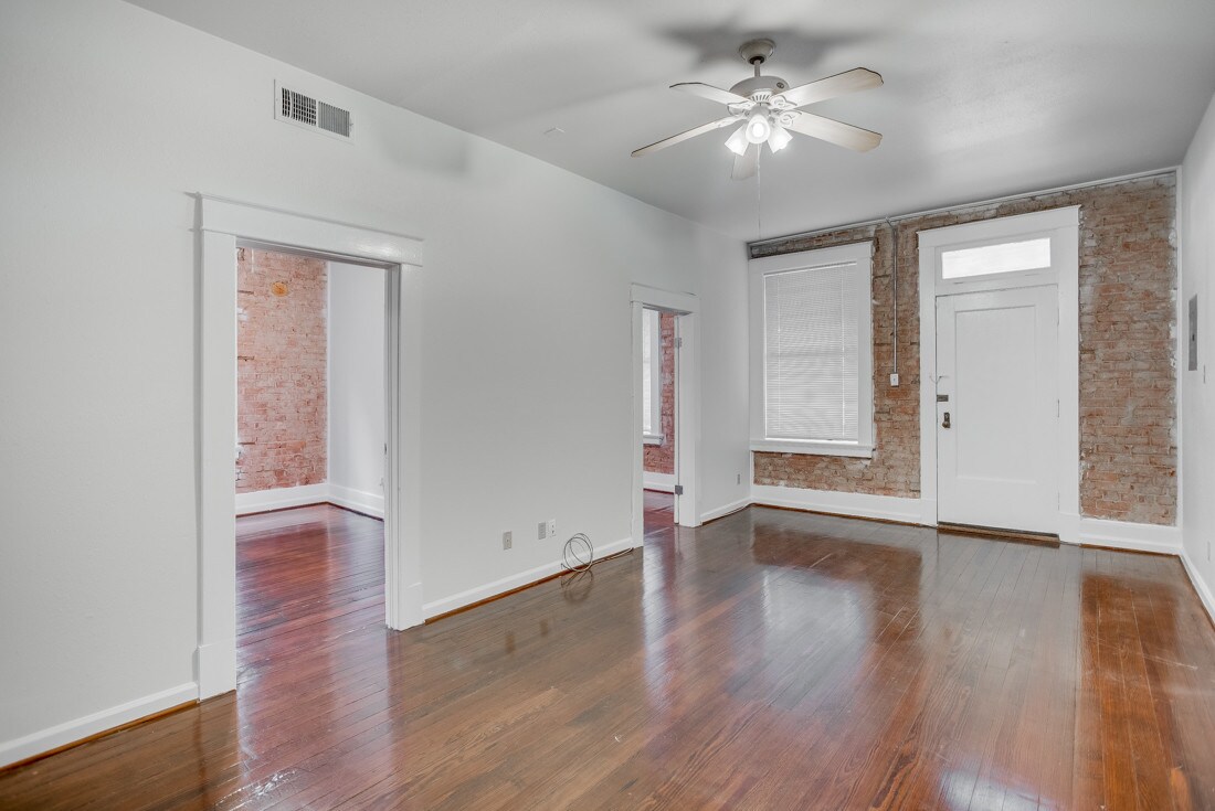 1408 N Haskell Ave, Dallas, TX 75204 Apartments in Dallas, TX