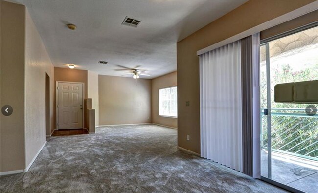 Foto del edificio - ***2 BR Condo Available Now***