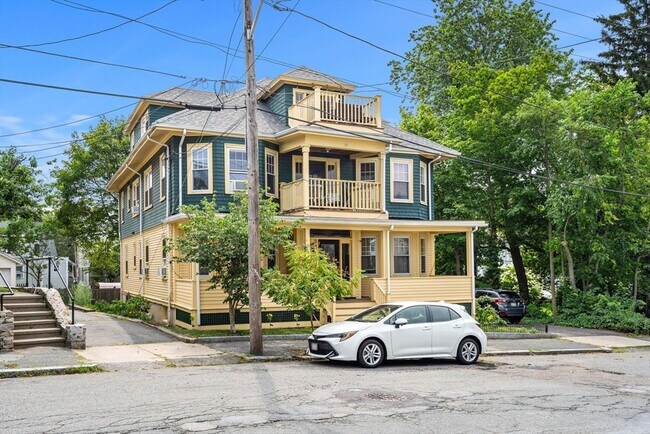 Foto del edificio - 7 Pierce Ave