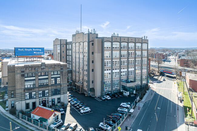 Building Photo - The Lofts on Park