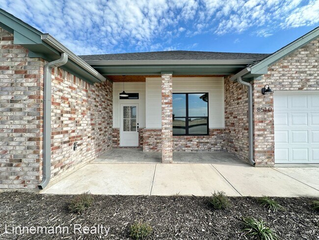 Building Photo - 4 br, 2 bath House - 8510 Kasen Avenue