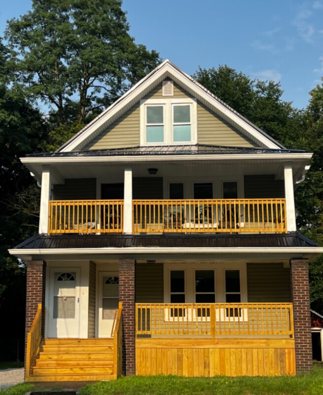 Primary Photo - 825 Avon St