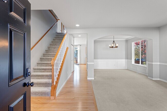 Building Photo - Beautiful 4 Bedroom Home in Bothell