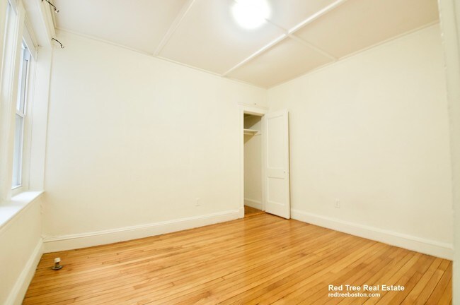 Building Photo - 1175 Boylston St