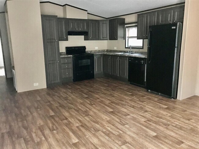 Foto del edificio - 931 S Pine Lake Rd