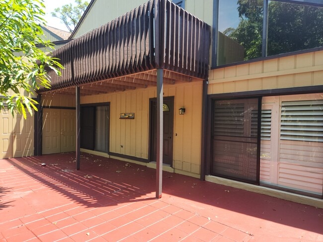front entrance - 1580 39th Ave
