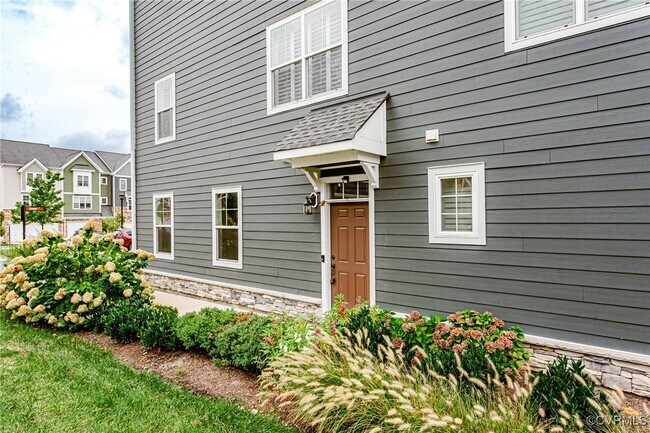 Building Photo - 5220 Gower Pl