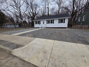 Building Photo - 5506 Campbell Ave
