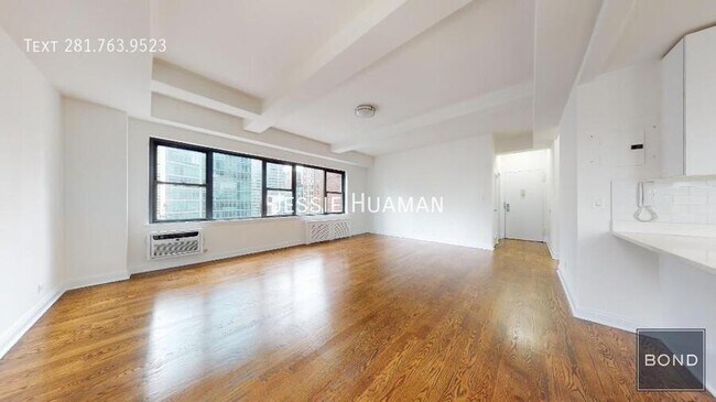 Building Photo - 157 W 57th St