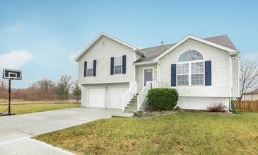 Building Photo - 419 Wildflower Ln